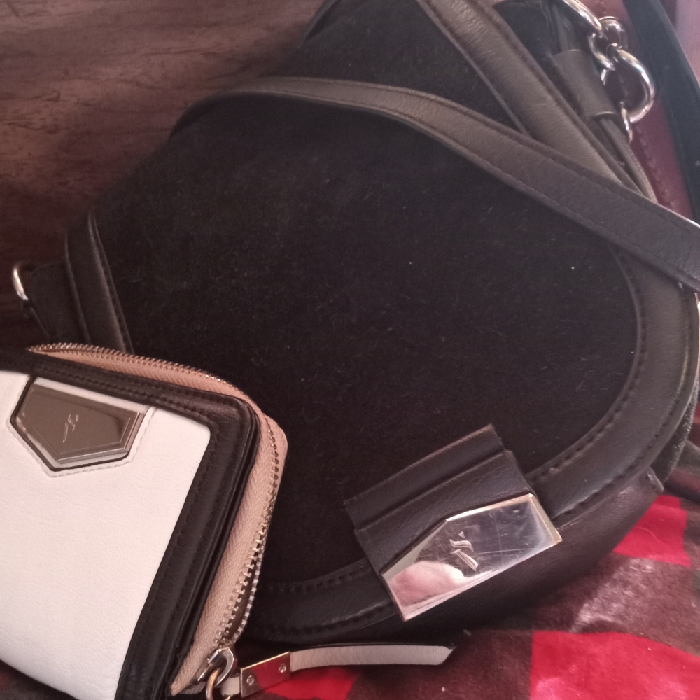 Simply Vera Crossbody